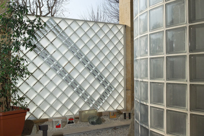 Dekoratív üvegtégla fal